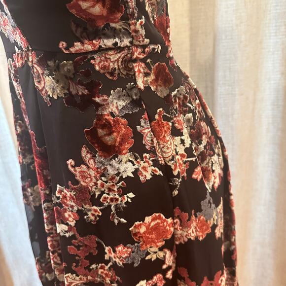 NEW WHBM Floral Burnout Fit and Flare Dress sz 4 whimsigoth dress - Picture 10 of 13